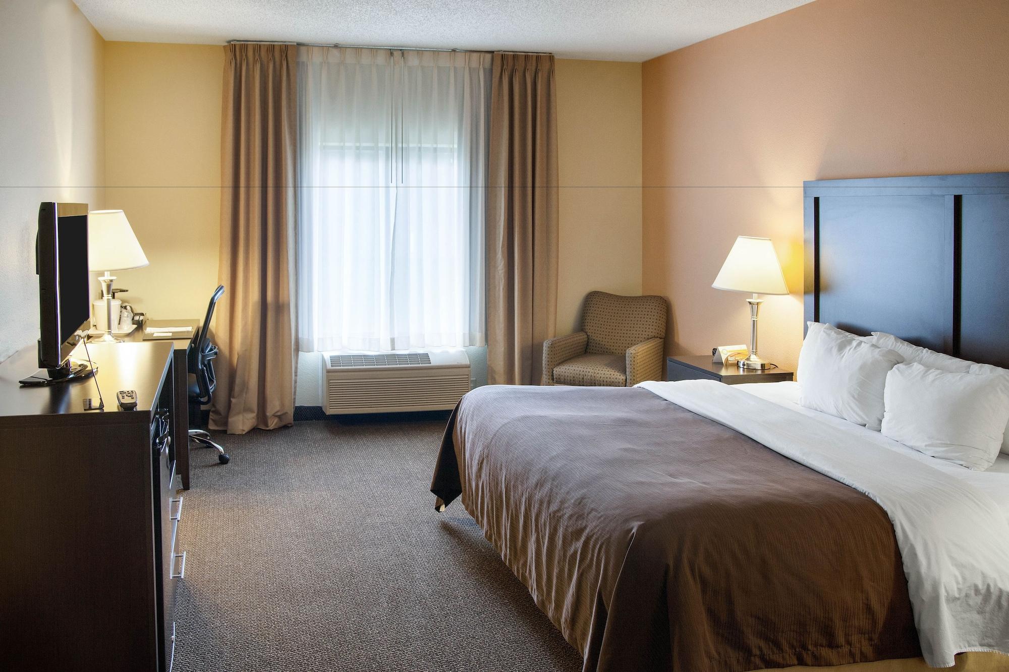 Quality Inn & Suites Niles Экстерьер фото